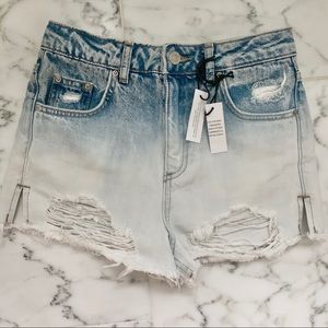 TOPSHOP High Waisted Distressed Ombré Mom Short